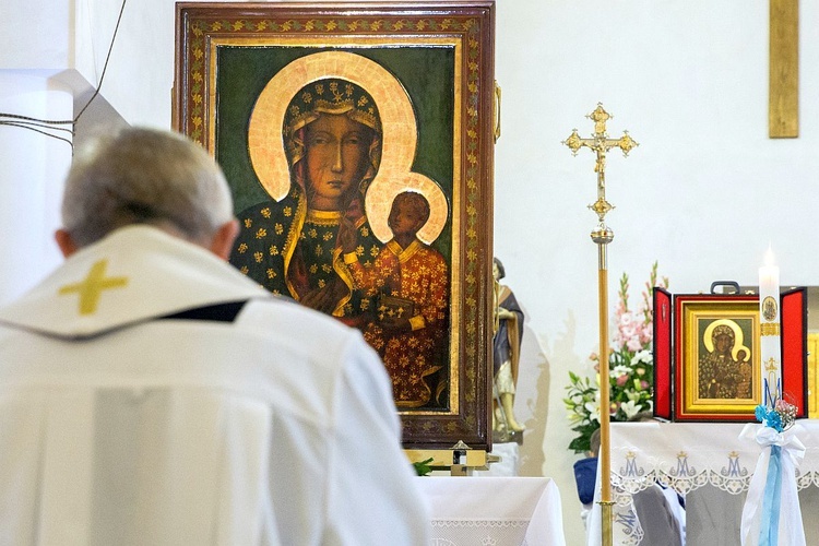 Maryja pozostaje w Miąsem. Chce odwiedzić każdą rodzinę