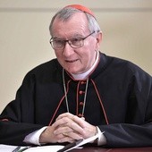 Watykański sekretarz stanu komentuje oskarżenia papieża o herezję