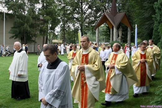 Złoty jubileusz kapłaństwa ks. Eugeniusza Nycza w Porąbce