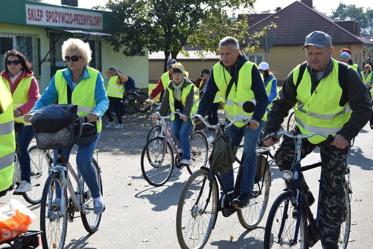 Rowerowa pielgrzymka do Domaniewic