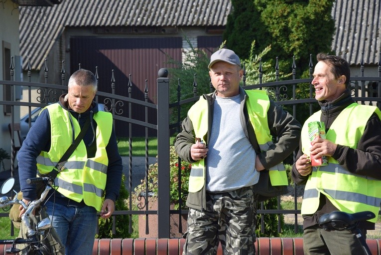 Rowerowa pielgrzymka do Domaniewic