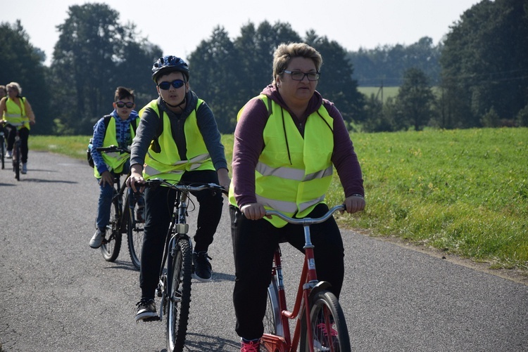 Rowerowa pielgrzymka do Domaniewic