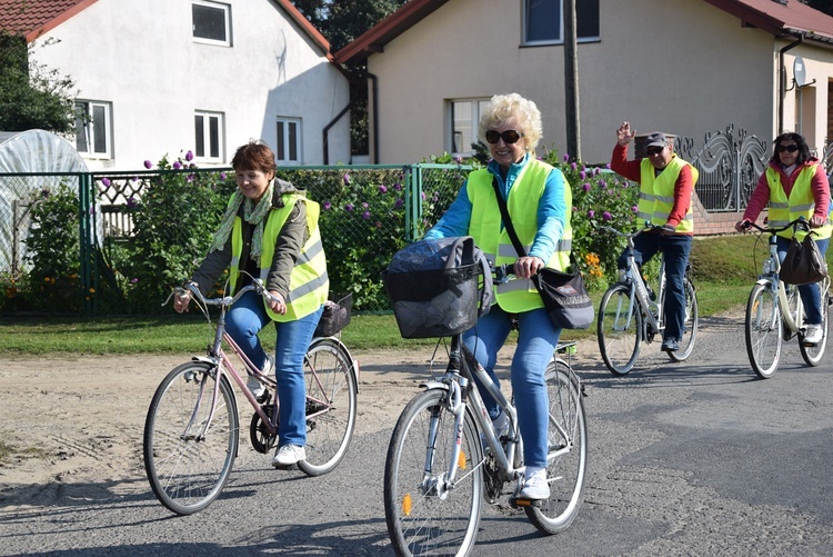 Rowerowa pielgrzymka do Domaniewic