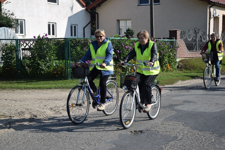 Rowerowa pielgrzymka do Domaniewic