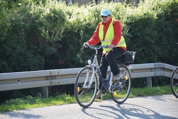 Rowerowa pielgrzymka do Domaniewic