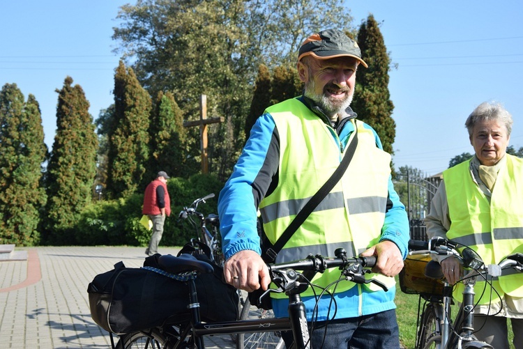 Rowerowa pielgrzymka do Domaniewic