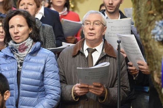 Koronacja fresku Matki Miłosierdzia w Dzierżoniowie