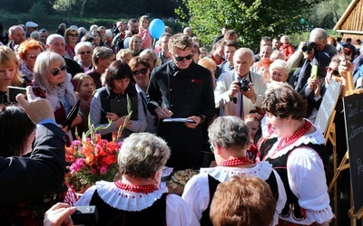 Jury w konkursie na potrawę regionalną z ziemniaków przewodniczył Karol Okrasa