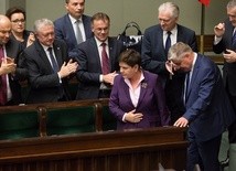 Nowy sondaż: PiS bardzo wysoko, ale bez samodzielnej większości