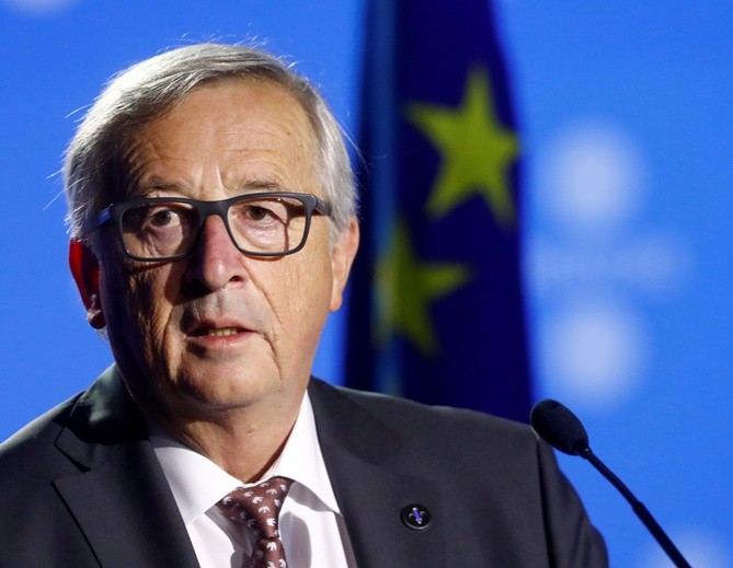 Juncker: Jestem przeciwny sankcjom wobec Polski i Węgier