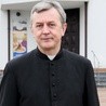 Ks. Stanisław, podobnie jak jego poprzednik, także prowadzi parafialną kronikę