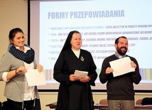 Aktywna forma zajęć sprawiła radość uczestnikom.