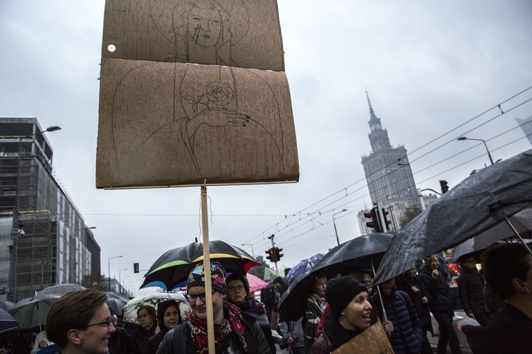 Co na sztandarach feministek? Matka Boża i aborcja