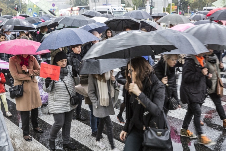 Co na sztandarach feministek? Matka Boża i aborcja