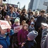 Akcja „Koronka do Bożego Miłosierdzia na ulicach miast świata”. O godz. 15 uczestnicy modlili się na skrzyżowaniach ulic ok. 300 miast.
28.09.2017 Łódź