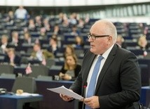 Timmermans: Praworządność wymaga czasem użycia siły