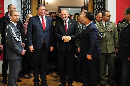 Ministrowie obrony narodowej Polski, Litwy i Ukrainy w Lublinie