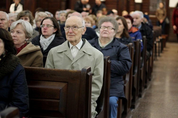 Msza św. za ojczyznę w Krakowie-Mistrzejowicach