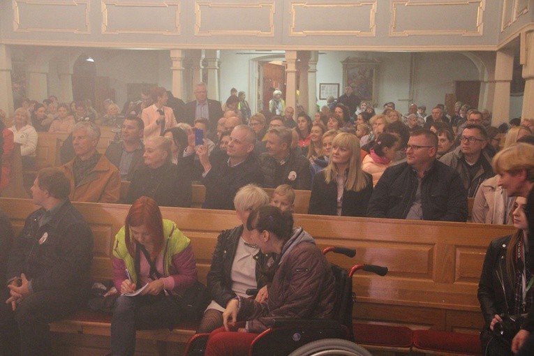 Ks. Kuba Bartczak i Mate.O w Miliczu