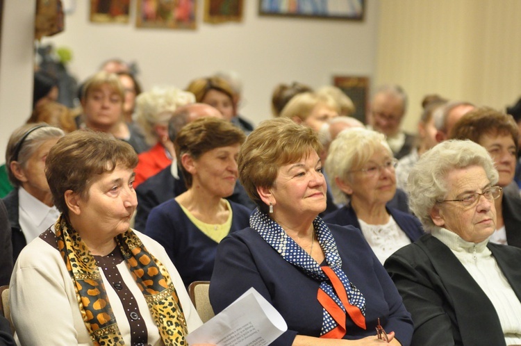 Miesiąc papieski 2017 - Madonny i anioły Molskiego