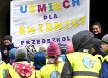 Tegoroczny Marsz Przedszkolaka wyruszył pod hasłem "Uśmiech dla Świdnicy"