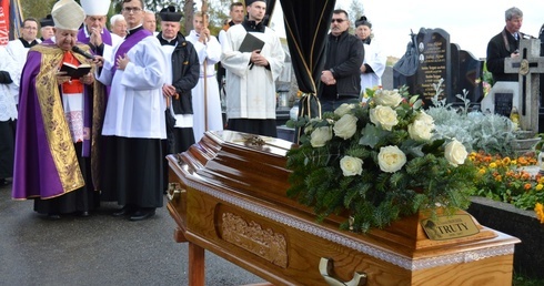 Z różańcem czekał w konfesjonale 