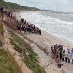 Różaniec do Granic na plaży w Ustce