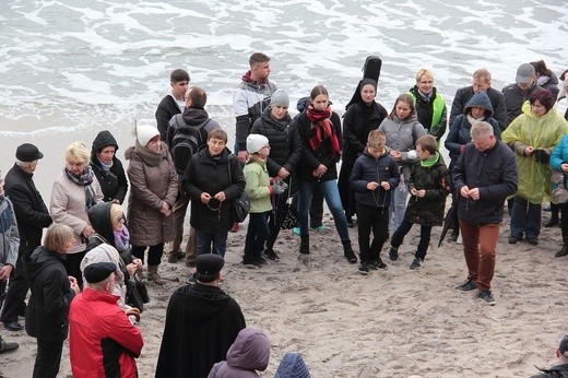 Różaniec do Granic na plaży w Ustce