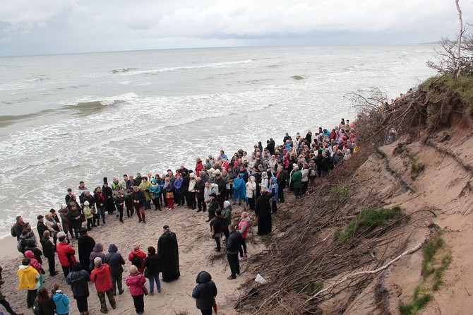 Różaniec do Granic na plaży w Ustce