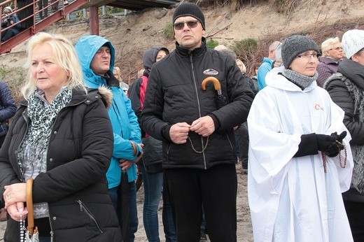 Różaniec do Granic na plaży w Ustce