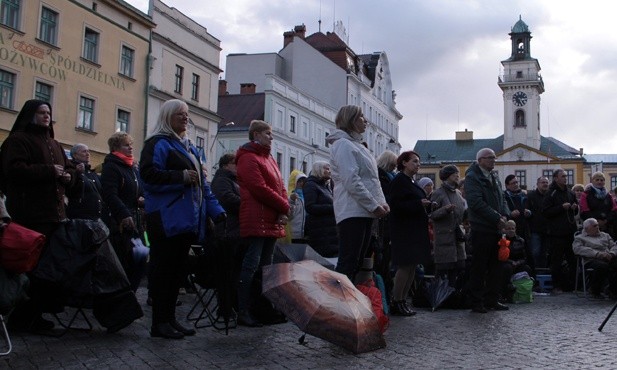 Pół miliona "zdrowasiek"