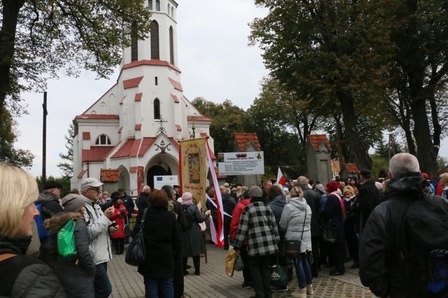 Różaniec do granic w Świerżach