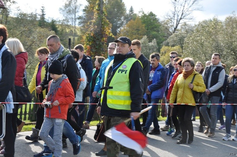 Tylicz i Muszynka - Różaniec do Granic