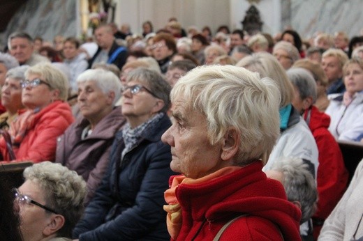 Pielgrzymka, różaniec i córka świętej