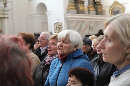 Pielgrzymka, różaniec i córka świętej