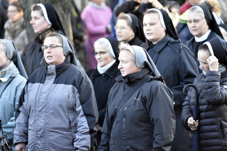 Ostatnia procesja fatimska z parafii pw. św. Andrzeja Boboli