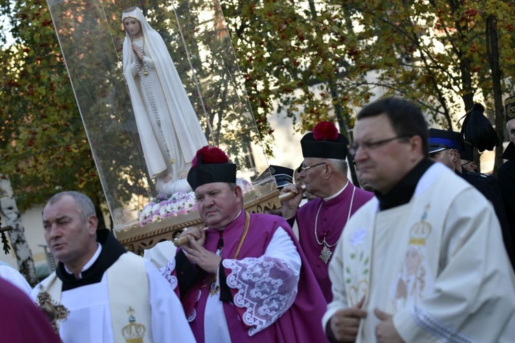 Ostatnia procesja fatimska z parafii pw. św. Andrzeja Boboli