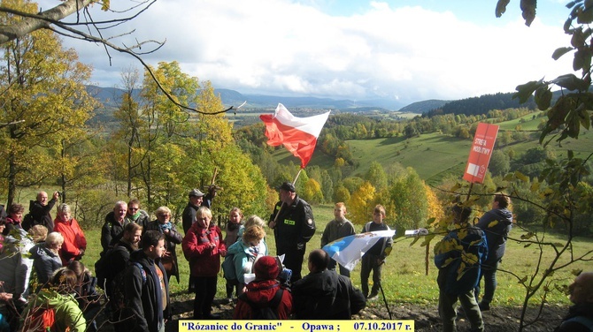 Z różańcem na granice!