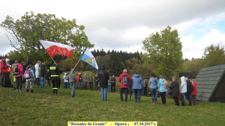 Z różańcem na granice!