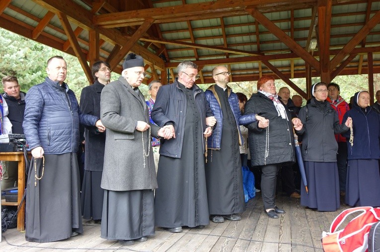 Sromowce - Różaniec do Granic