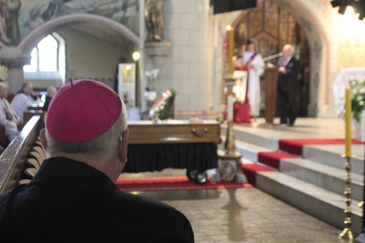 Kapłan, który kochał legniczan