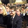▲	Po wspólnej modlitwie na zakończenie wieczoru młodzi udali się do Starego Klasztoru na koncert oraz potańcówkę.