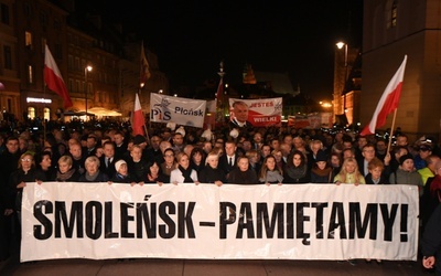 Spokojnie podczas miesięcznicy smoleńskiej