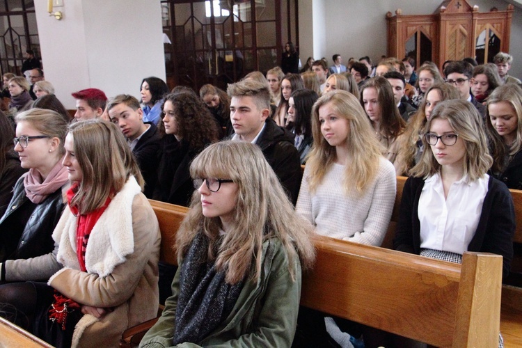 Święto patrona i ślubowanie klas I SP Zakonu Pijarów im. ks. S. Konarskiego