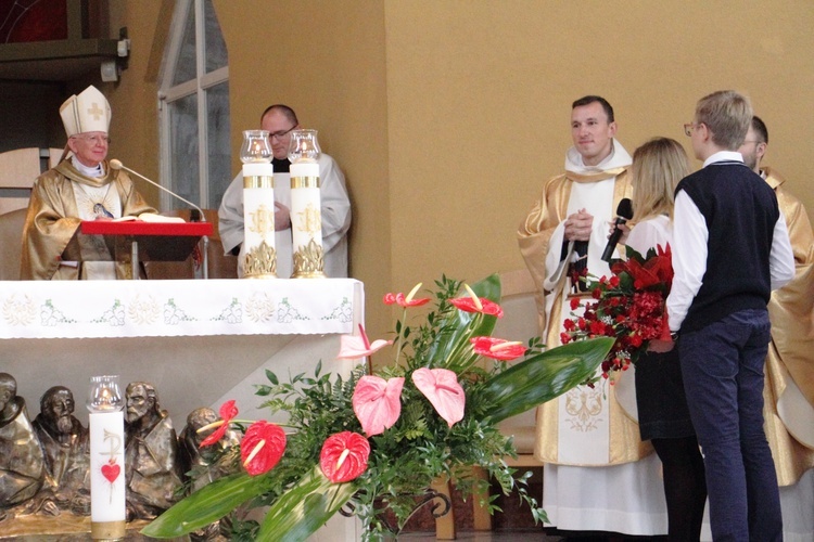 Święto patrona i ślubowanie klas I SP Zakonu Pijarów im. ks. S. Konarskiego