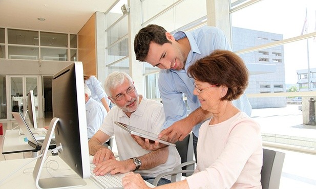 W zdobyciu nowych kompetencji pomagają projekty realizowane w ramach programu Polska Cyfrowa.