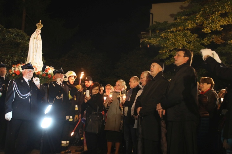 Różańcowa procesja fatimska w Czechowicach-Dziedzicach