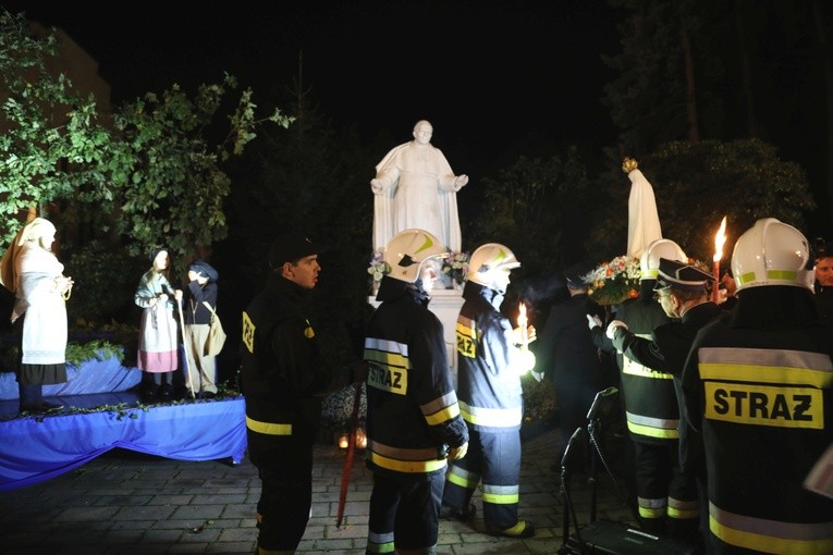 Różańcowa procesja fatimska w Czechowicach-Dziedzicach
