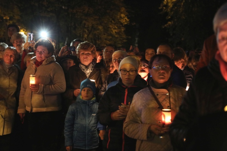 Różańcowa procesja fatimska w Czechowicach-Dziedzicach