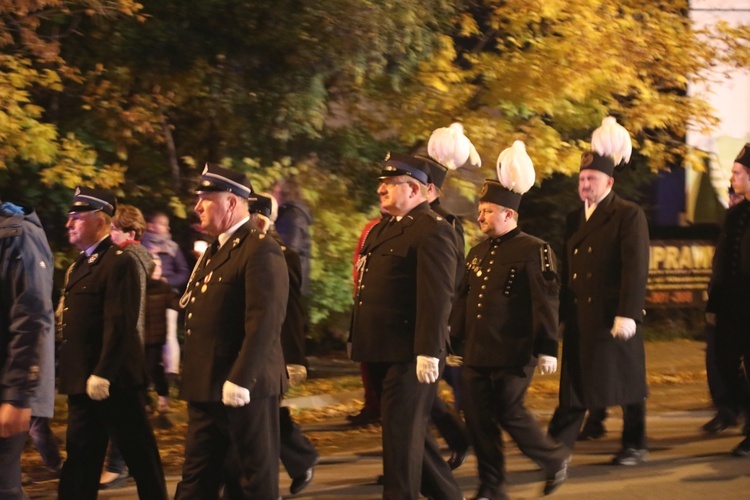 Różańcowa procesja fatimska w Czechowicach-Dziedzicach